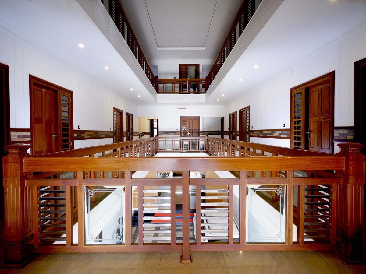 مانانثافادي Oyo 9404 Hotel White Fort المظهر الخارجي الصورة